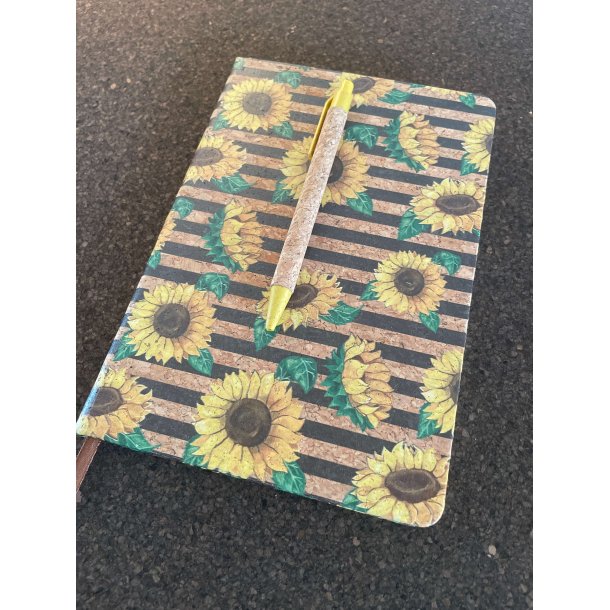 Notesbog i kork med mnster af solsikker