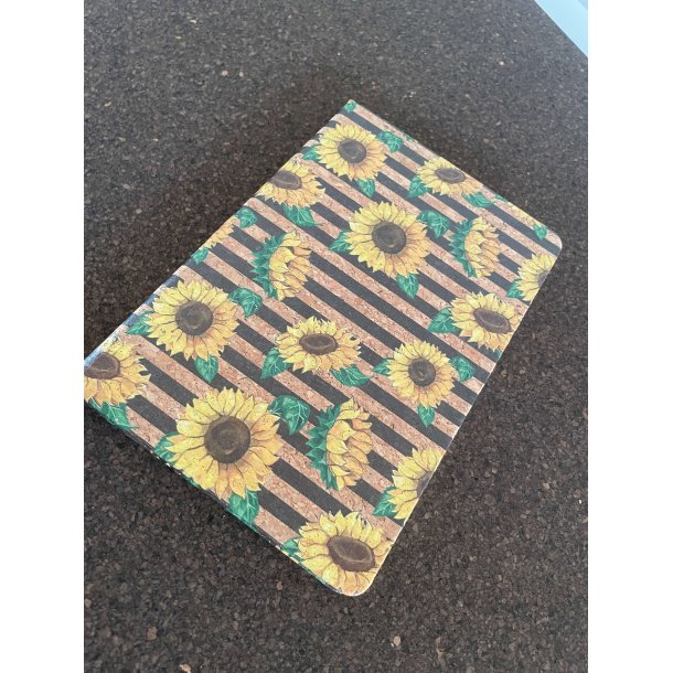 Notesbog i kork med mnster af solsikker