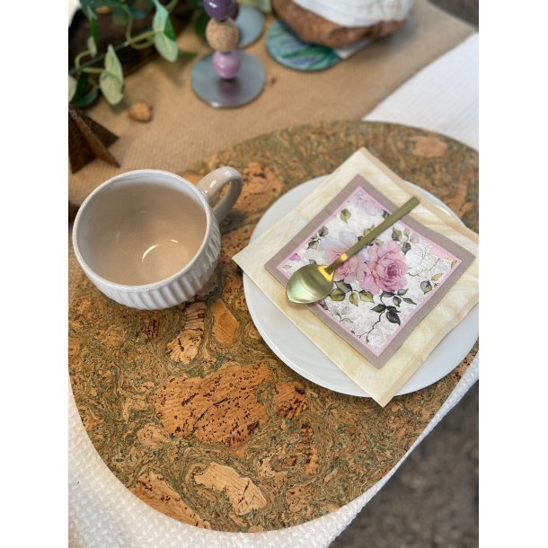 Dkkeserviet i natur kork med grnt mnster, oval