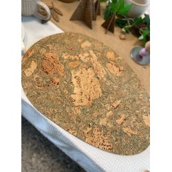 Dkkeserviet i natur kork med grnt mnster, oval