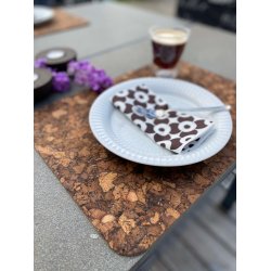 Dkkeserviet i brunt kork, aflang