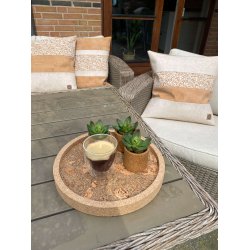 Eiki pude i kork, natur og hvide nuancer med 3 striber