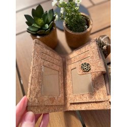 Pung i naturkork med blomstermnster