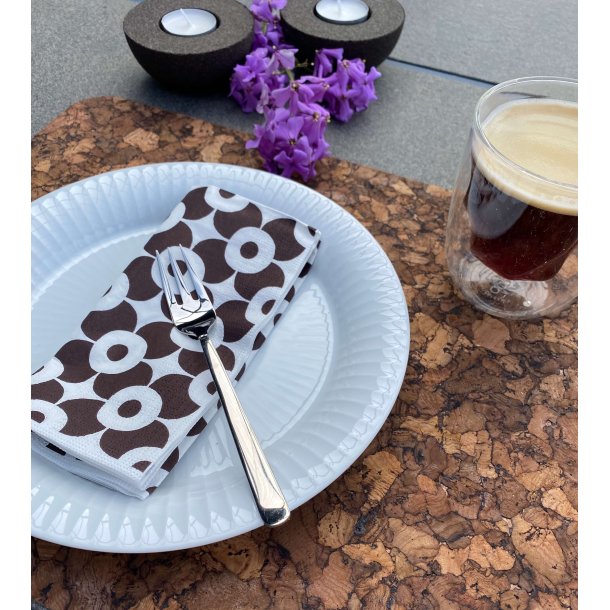 Dkkeserviet i brunt kork, aflang