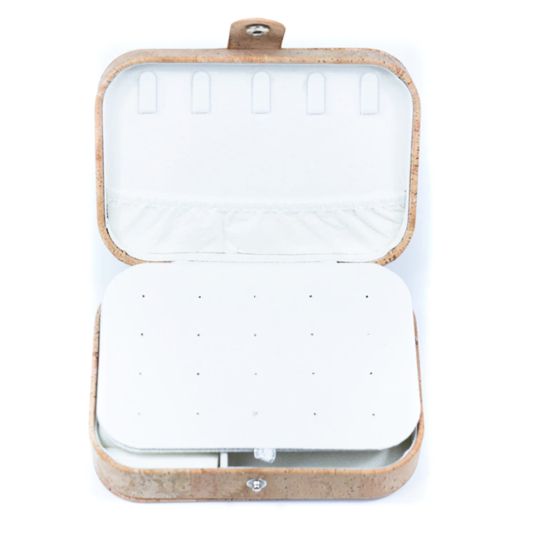 Smykkeskrin i kork med guldnister, aflang