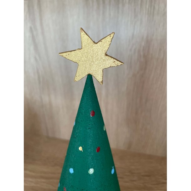 Juletr med pakker i kork