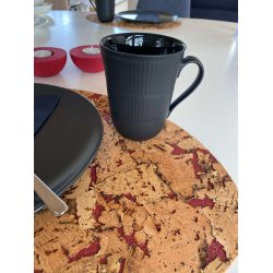 Dkkeserviet i naturfarve med rdt mnster, oval