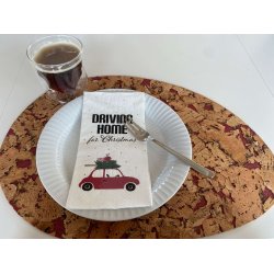 Dkkeserviet i naturfarve med rdt mnster, oval