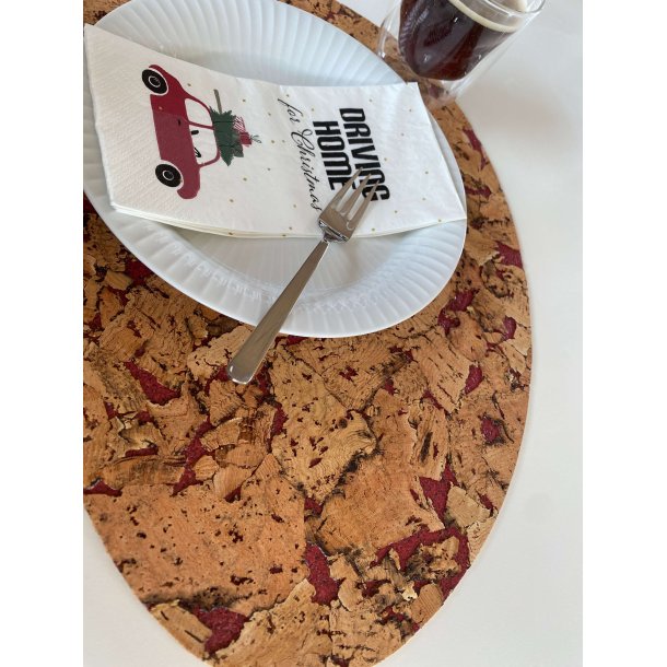 Dkkeserviet i naturfarve med rdt mnster, oval