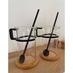 Retro Bodum glas med sort hank, sort ske og bordskner i kork, hje, 2 stk.